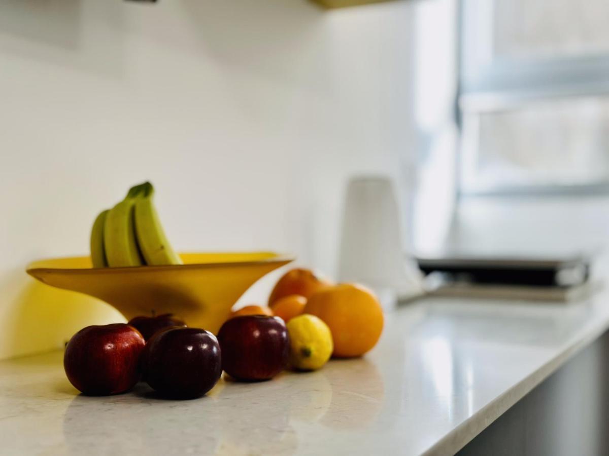 Amazing 2Rooms Apt In Bat Yam - Step By The Beach Buitenkant foto