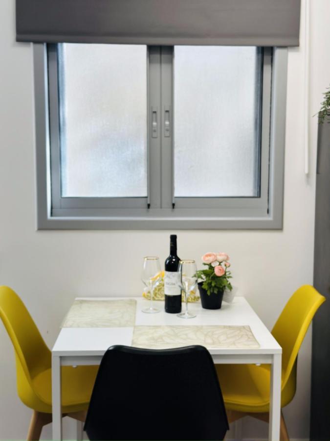 Amazing 2Rooms Apt In Bat Yam - Step By The Beach Buitenkant foto